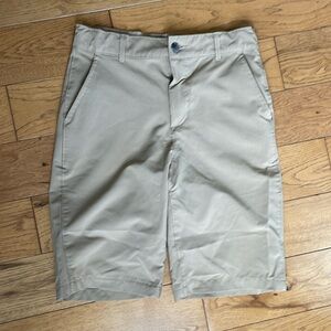 The children's place kid khaki chino shorts size 12